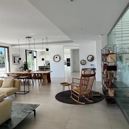 Contemporary With Sea View, Infinity Swimming Pool, Gym , Cinema Room,lift Villa