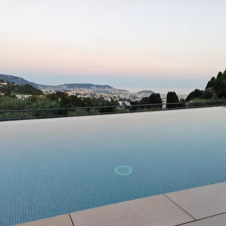 Contemporary With Sea View, Infinity Swimming Pool, Gym , Cinema Room,lift Βίλα Νίκαια
