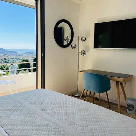 Contemporary With Sea View, Infinity Swimming Pool, Gym , Cinema Room,lift *