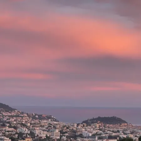 Contemporary With Sea View, Infinity Swimming Pool, Gym , Cinema Room,lift *