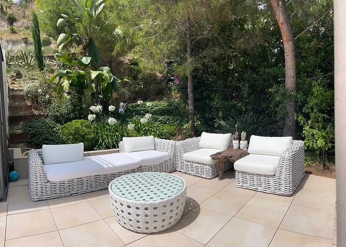 Contemporary With Sea View, Infinity Swimming Pool, Gym , Cinema Room,lift فيلة *