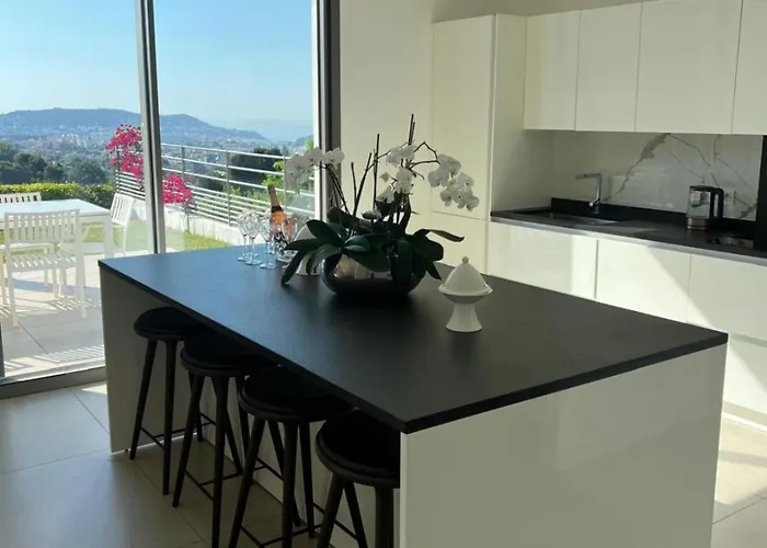 Contemporary With Sea View, Infinity Swimming Pool, Gym , Cinema Room,lift فيلة