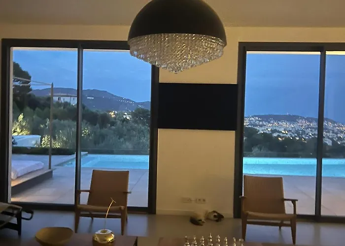 فيلة Contemporary With Sea View, Infinity Swimming Pool, Gym , Cinema Room,lift