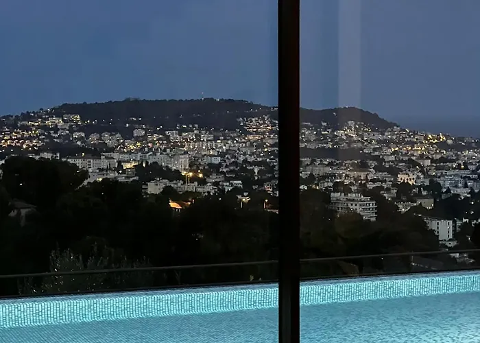 Contemporary With Sea View, Infinity Swimming Pool, Gym , Cinema Room,lift نيس